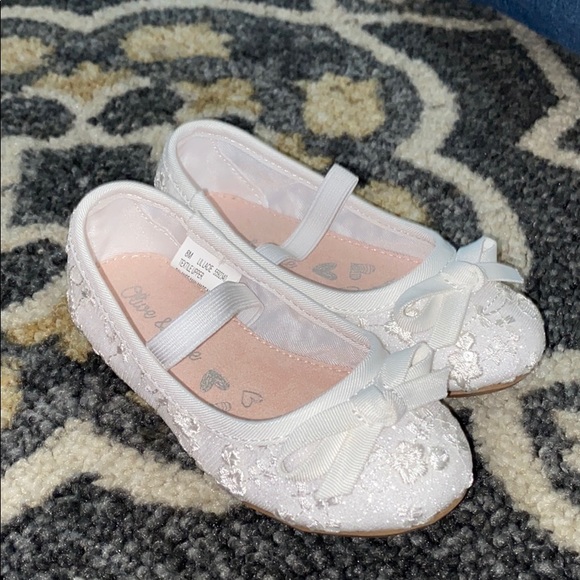 NWOT Olive and Edie white lace shoes size 8 - Picture 3 of 8